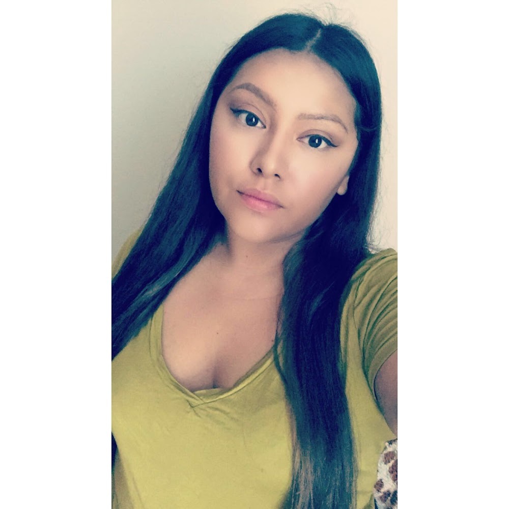 Meet your Posher, Kayla